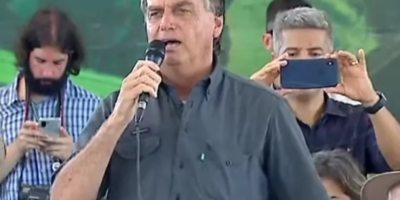 ‘Me sinto feliz e orgulhoso comigo mesmo’, diz Bolsonaro sobre indulto a Daniel Silveira