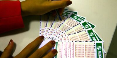 Mega acumula e prêmio chega a R$ 65 mi