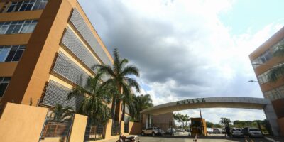 Sancionada lei que regulamenta bula de remédio digital