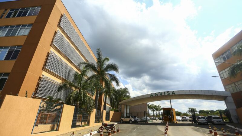 Sancionada lei que regulamenta bula de remédio digital