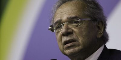 Conta de luz cairá 18% sem pôr empresas em risco, diz ministro