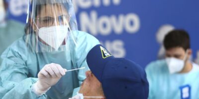 Conselhos pedem 90 dias para pôr fim em emergência