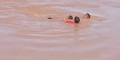 Bombeiros que salvaram mulher no rio Paraíba do Sul vão receber a Medalha Tiradentes