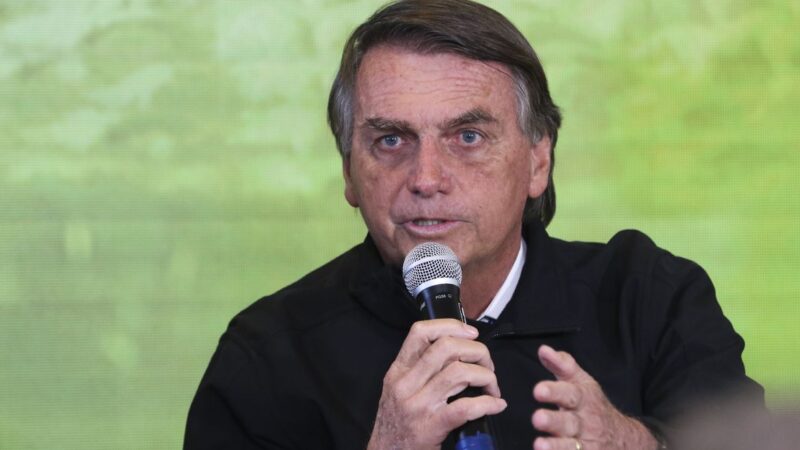 Bolsonaro anuncia que vai a Recife na segunda