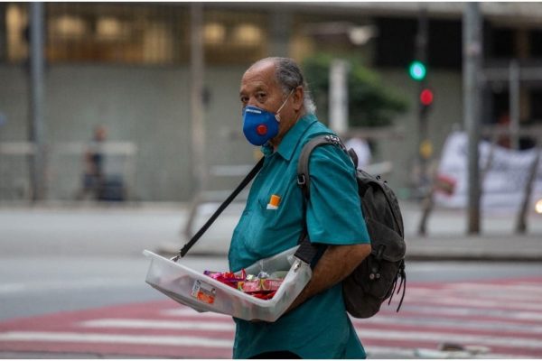 BH pode retomar uso obrigatório de máscaras