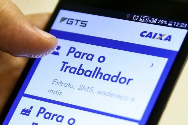 Saque do FGTS de R$1 mil começa quarta (20)