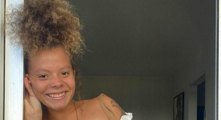 ES: Jovem morre atropelada no semáforo