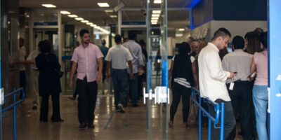 Agências bancárias fecham as portas nos feriados