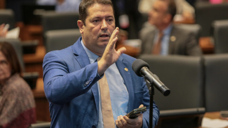 Deputado aciona corregedorias da PM e Polícia Civil após agressão sofrida por mototaxista