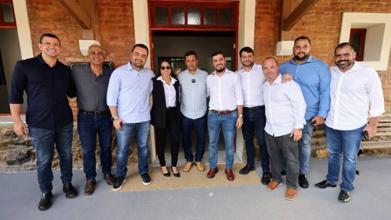 Italva ganha novo centro de especialidades médicas e reforma na sede da Prefeitura