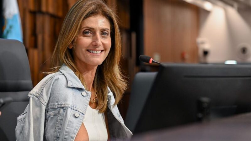 Célia Jordão apresenta projetos para incentivar a navegação de cabotagem e apoiar o pescador artesanal do RJ