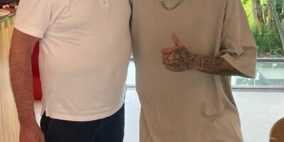 Bolsonaro almoça na casa de Neymar em Mangaratiba