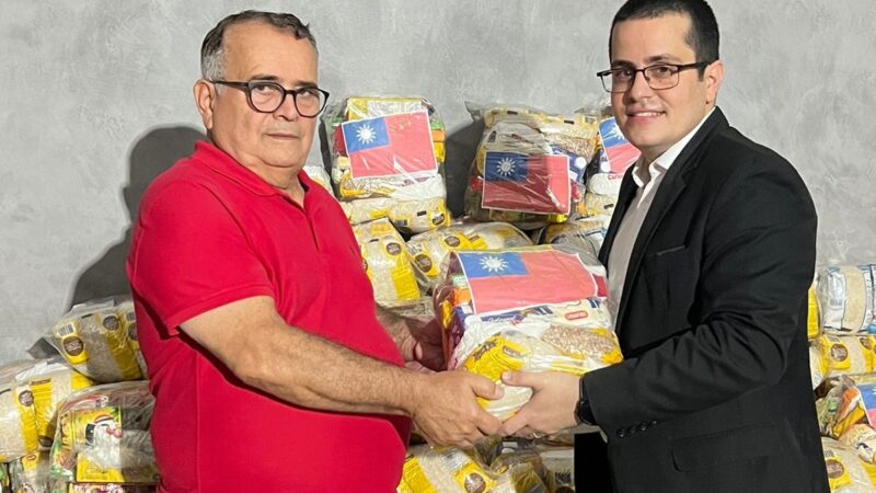 Duque de Caxias: população afetada pelas fortes chuvas recebe 300 cestas básicas