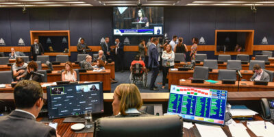 Projeto altera nomenclatura de policiais aposentados de “inativos” para “veteranos”