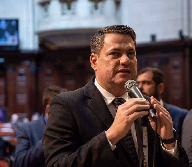 Deputado Anderson Alexandre pede melhorias na RJ-152