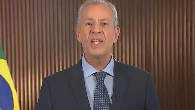 Bolsonaro troca comando do Ministério de Minas e Energia