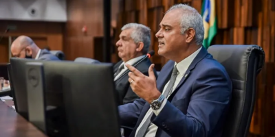 Deputado Jair Bittencourt pede explicações ao Incra sobre terreno em Itaperuna