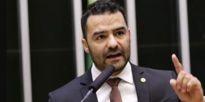 Do Val renuncia ao mandato de deputado estadual
