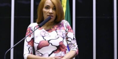 Defesa de Flordelis não quer julgamento em Niterói