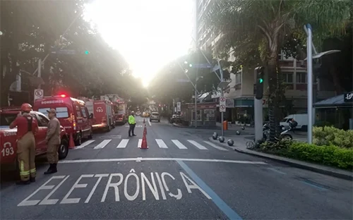 Homem morre durante incêndio em apartamento