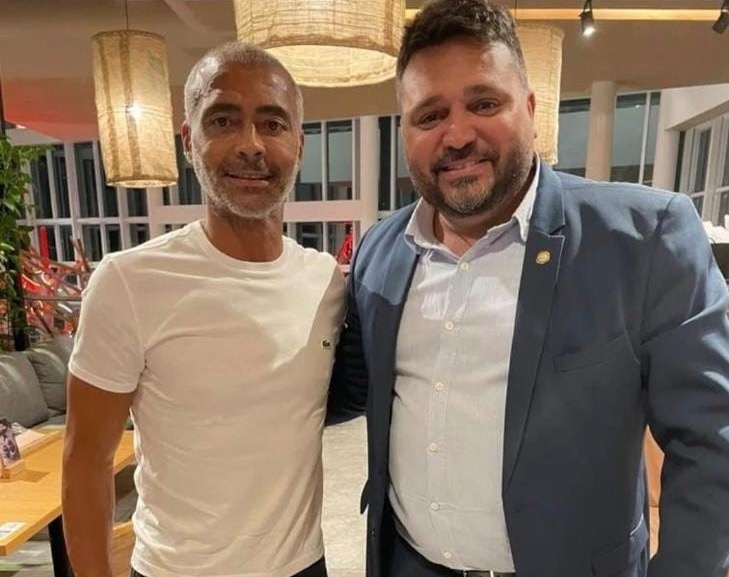 Senador Romário ganha a Medalha Tiradentes da Alerj