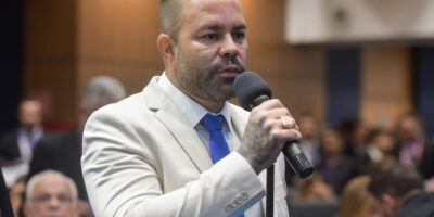 Motoristas que danificarem patrimônio público em acidente podem ter de ressarcir o Estado