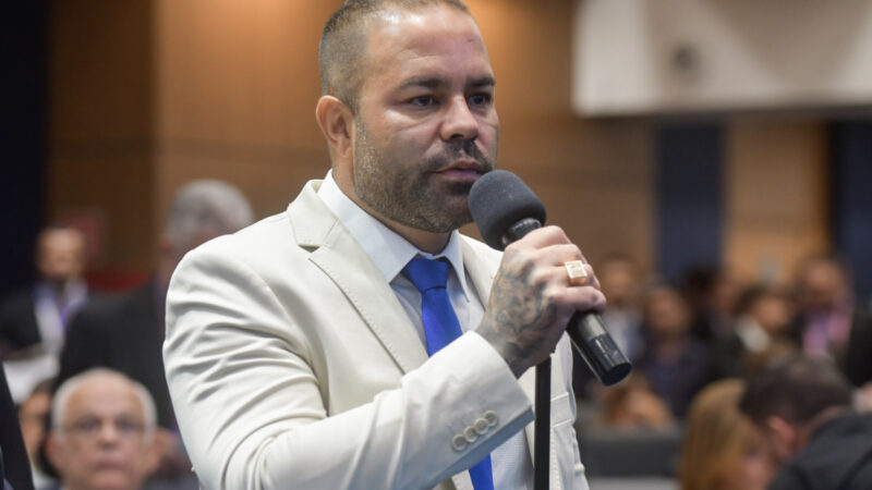 Motoristas que danificarem patrimônio público em acidente podem ter de ressarcir o Estado