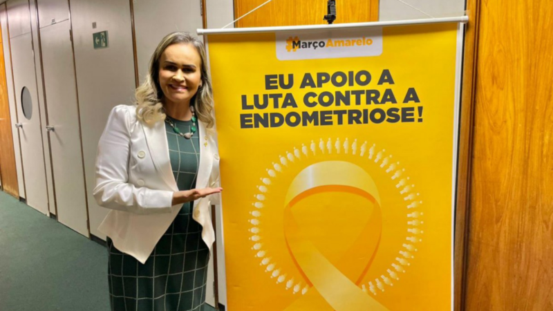 Congresso será iluminado de amarelo para alertar sobre a endometriose