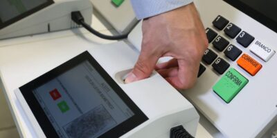 Seis governadores deixam cargos para disputar eleições