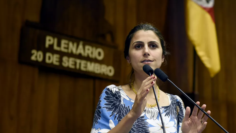 Manuela d’Ávila anuncia que não concorrerá nas eleições