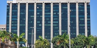 Menos da metade dos cariocas se sentem representados pela Prefeitura e por Paes