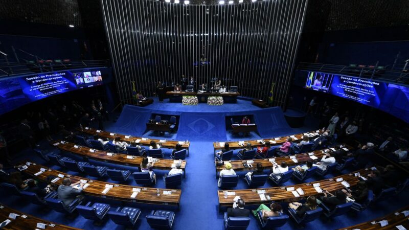 Senado vota indicações de autoridades