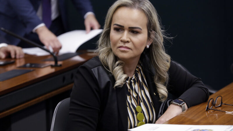 Daniela do Waguinho repudia decisão do STJ de limitar procedimentos de cobertura dos planos