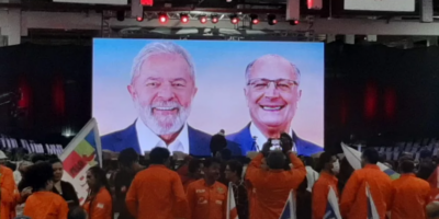 Evento do PT em SP lança a chapa Lula-Alckmin