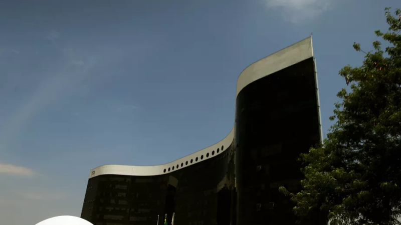 Partidos privilegiam brancos e homens na largada da distribuição de dinheiro para campanha