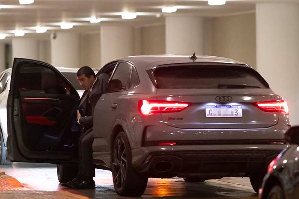 Deputado Luis Miranda compra carro de R$ 600 mil de empresa citada em CPI