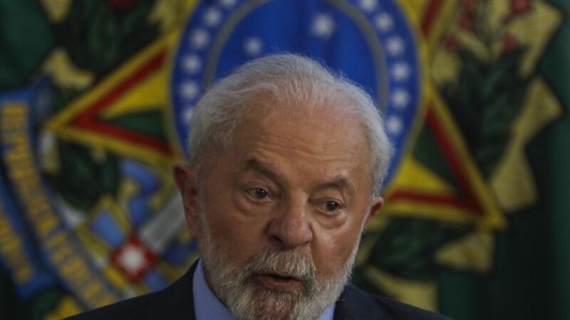 Aprovação de Lula cai de 54,1% para 51,6%
