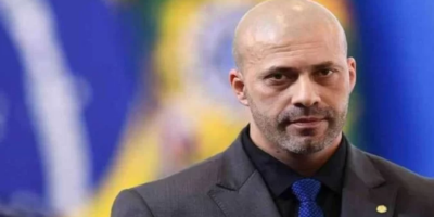 Moraes aplica multa a Silveira por não usar tornozeleira