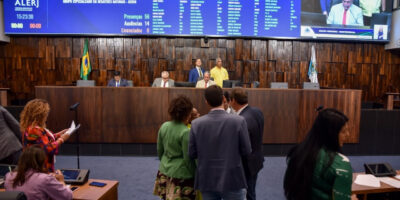 Projeto regulamente atuação dos centros de referência da juventude
