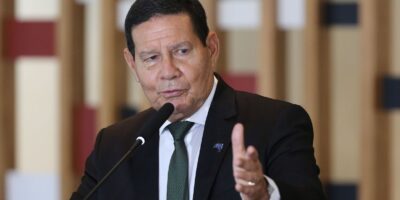 Mourão: Números de desmatamento são horrorosos