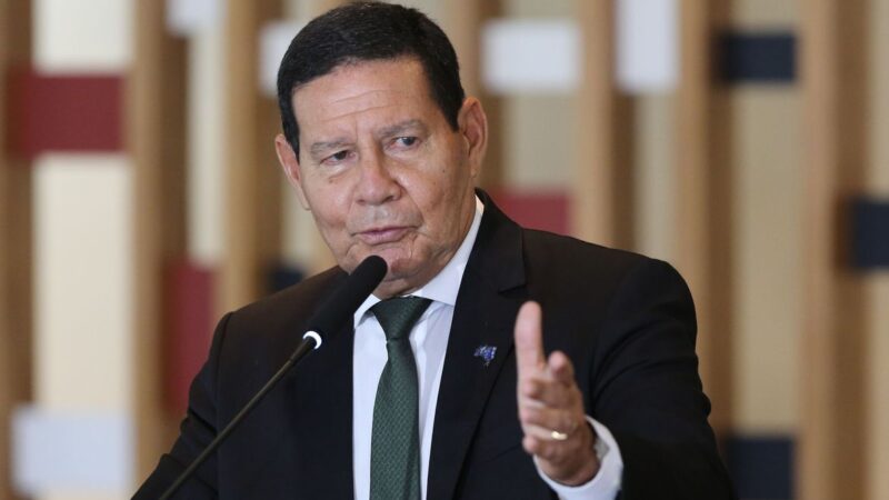 Mourão: Números de desmatamento são horrorosos