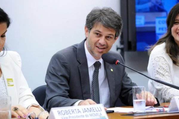 Casa do prefeito de Porto Real é alvo de atentado