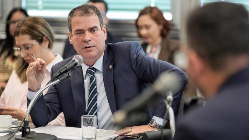 Alunos da rede pública do RJ podem ganhar programa de intercâmbio internacional