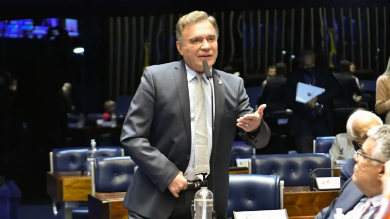 Alvaro Dias decide não ser candidato ao Palácio do Planalto