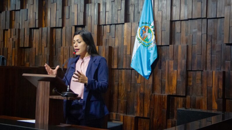 Índia Armelau rebate prefeito do Rio sobre camelôs na Rua Uruguaiana