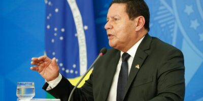 Mourão sobre áudios do STM: “Vai apurar o quê?”