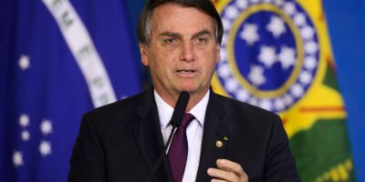Bolsonaro veta, integralmente, a nova Lei Aldir Blanc