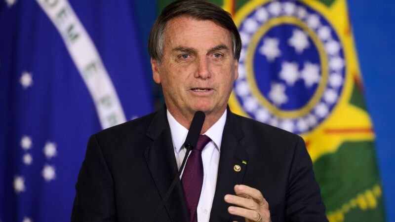Bolsonaro veta, integralmente, a nova Lei Aldir Blanc