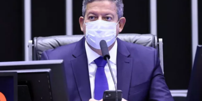 Lira aciona STF para Câmara decidir cassações