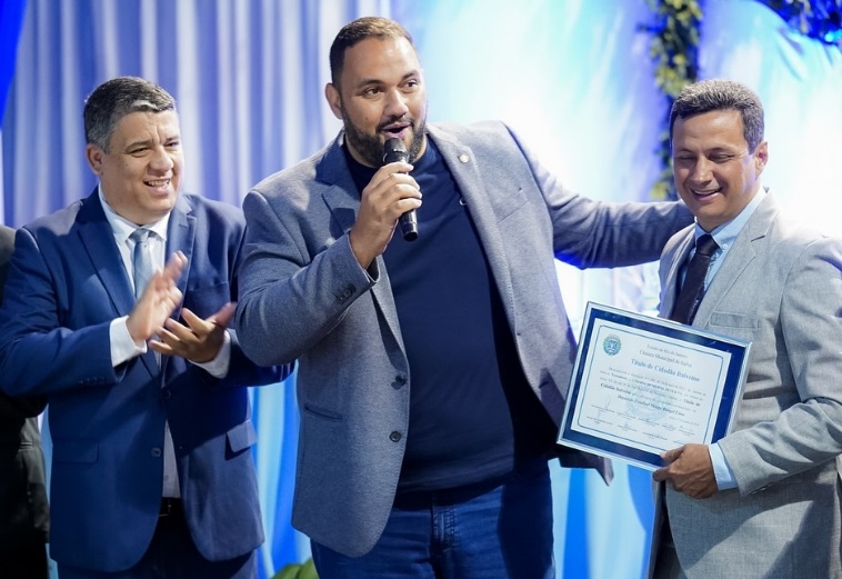 Deputado Thiago Rangel é homenageado em Italva